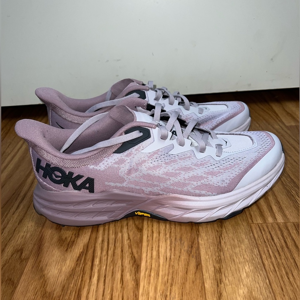 Hoka Speedgoat 5